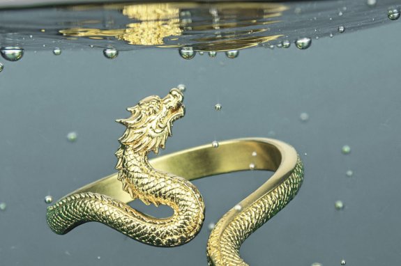 Umicore MDS - Electroforming as a Service - Implementation at a unique price-performance ratio - Electrochemical deposition with gold or platinum